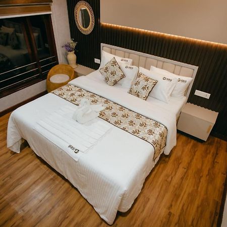 Cosy Premium Houseboats Hotel Alappuzha Buitenkant foto