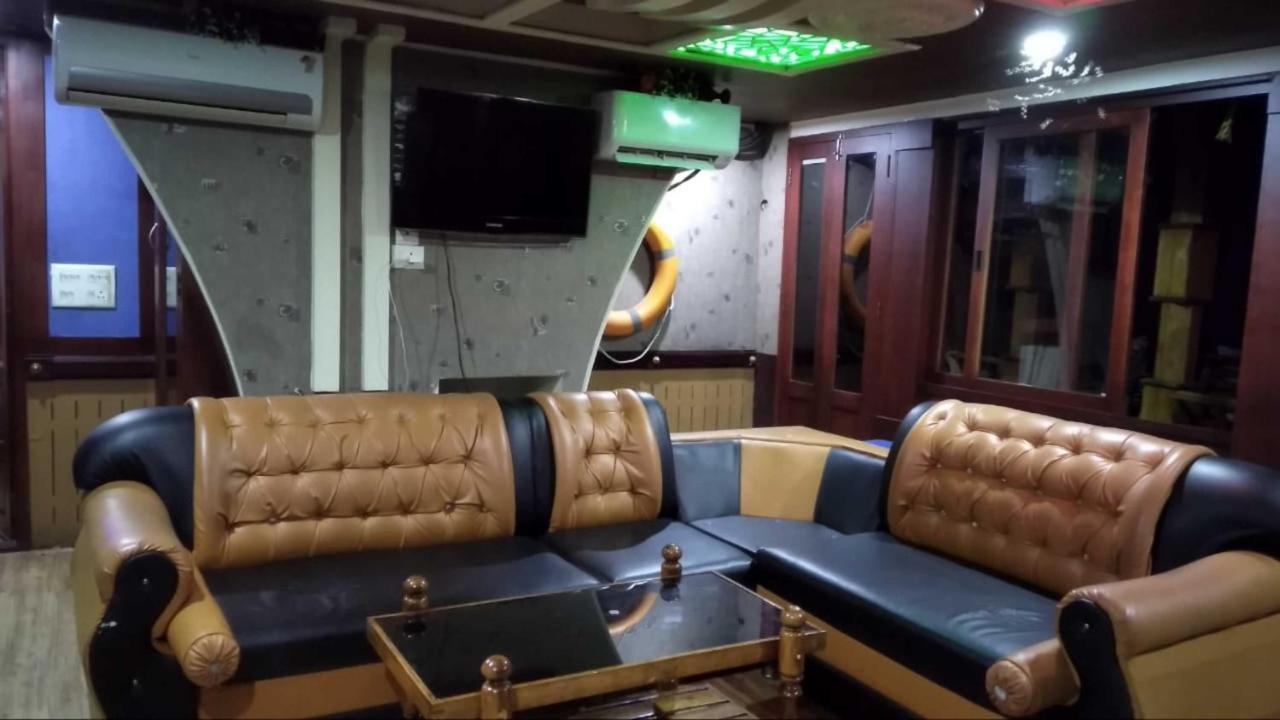 Cosy Premium Houseboats Hotel Alappuzha Buitenkant foto