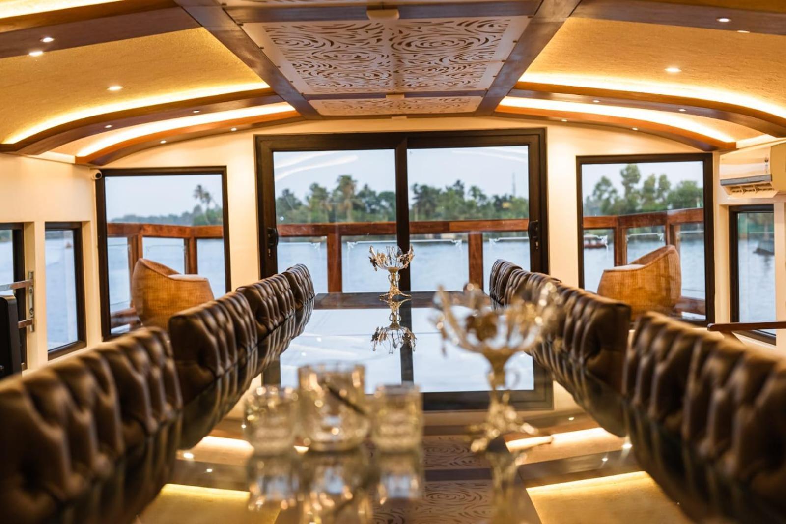 Cosy Premium Houseboats Hotel Alappuzha Buitenkant foto