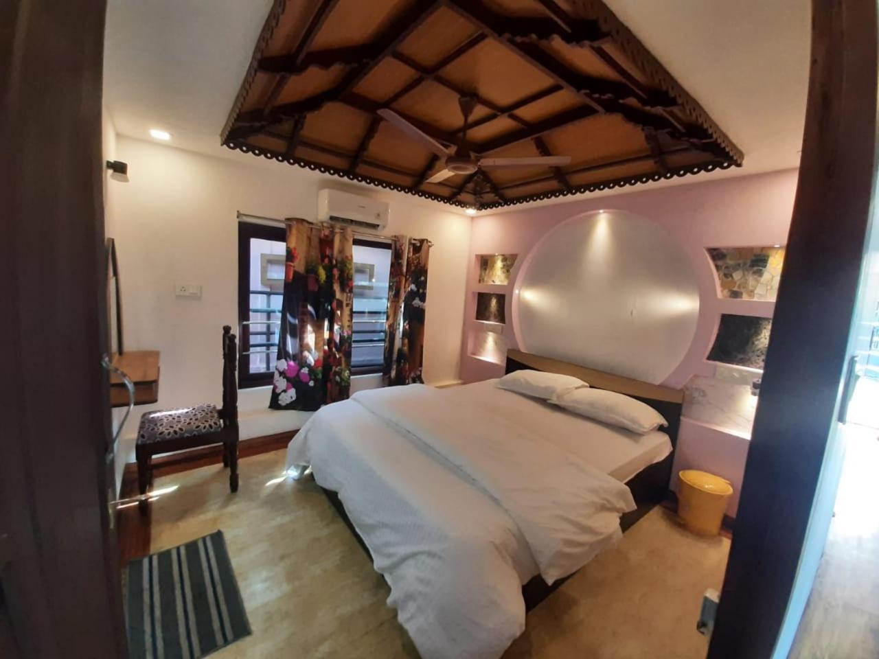 Cosy Premium Houseboats Hotel Alappuzha Buitenkant foto