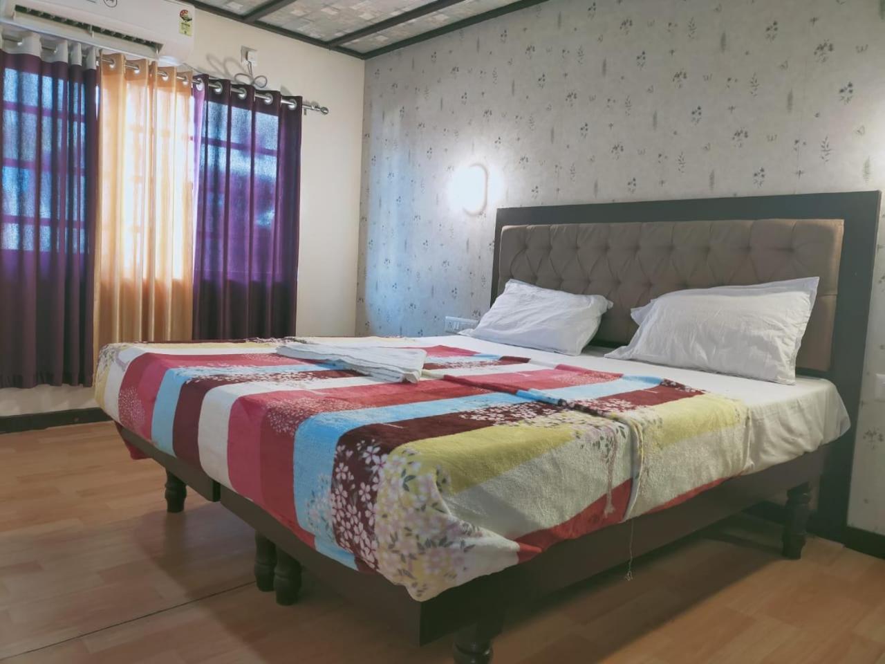 Cosy Premium Houseboats Hotel Alappuzha Buitenkant foto