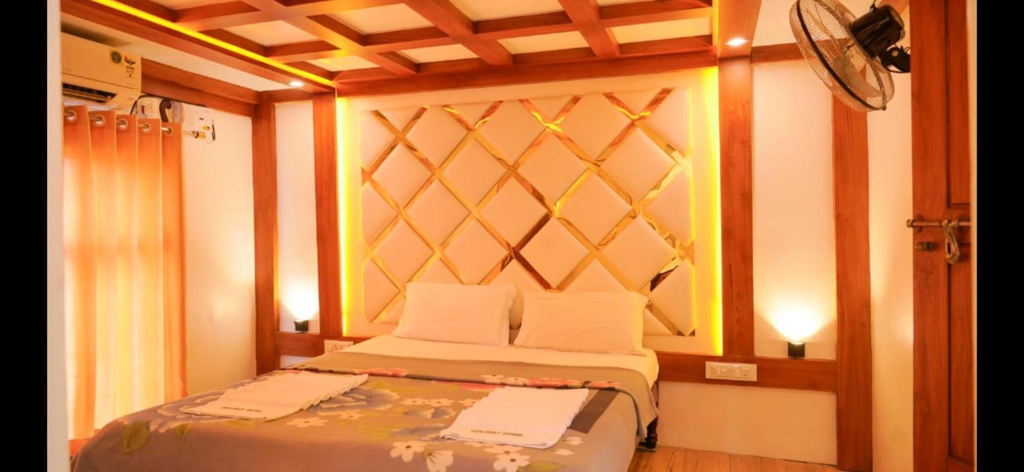 Cosy Premium Houseboats Hotel Alappuzha Buitenkant foto