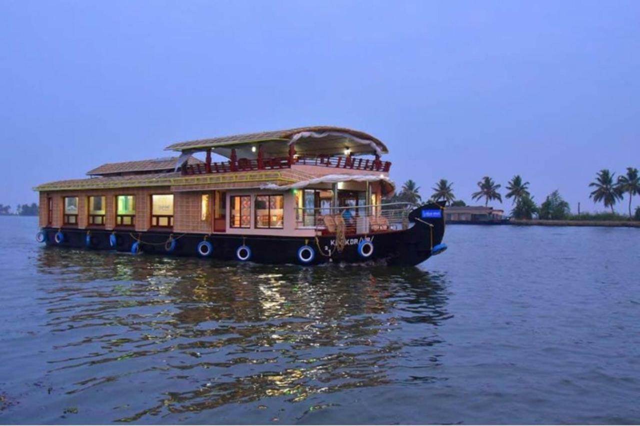 Cosy Premium Houseboats Hotel Alappuzha Buitenkant foto
