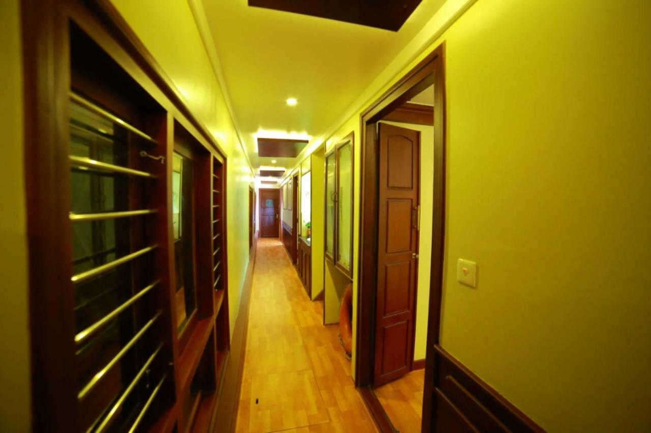 Cosy Premium Houseboats Hotel Alappuzha Buitenkant foto