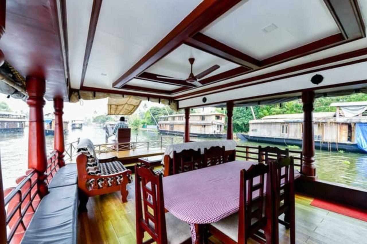 Cosy Premium Houseboats Hotel Alappuzha Buitenkant foto