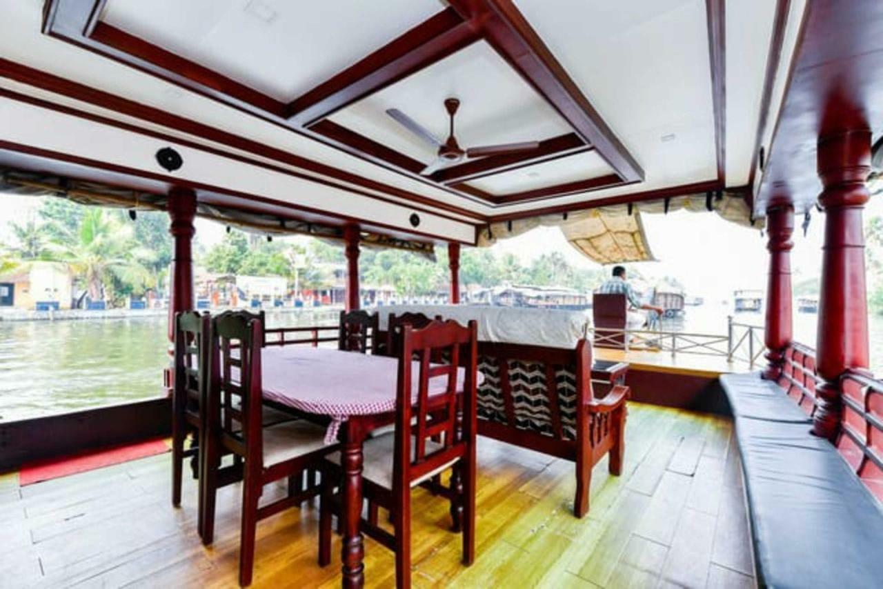 Cosy Premium Houseboats Hotel Alappuzha Buitenkant foto