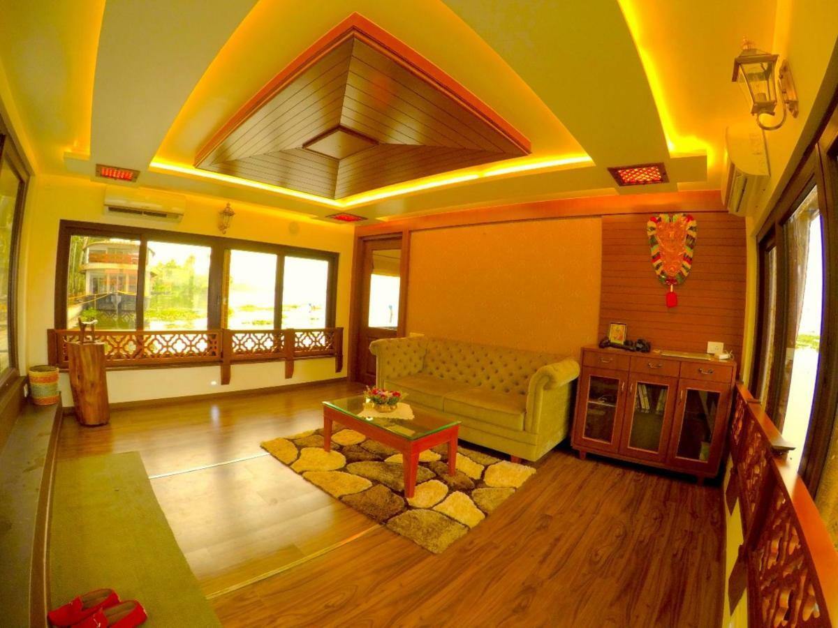 Cosy Premium Houseboats Hotel Alappuzha Buitenkant foto