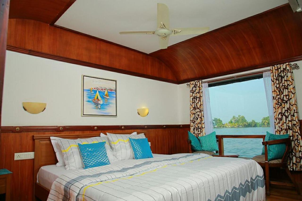Cosy Premium Houseboats Hotel Alappuzha Buitenkant foto